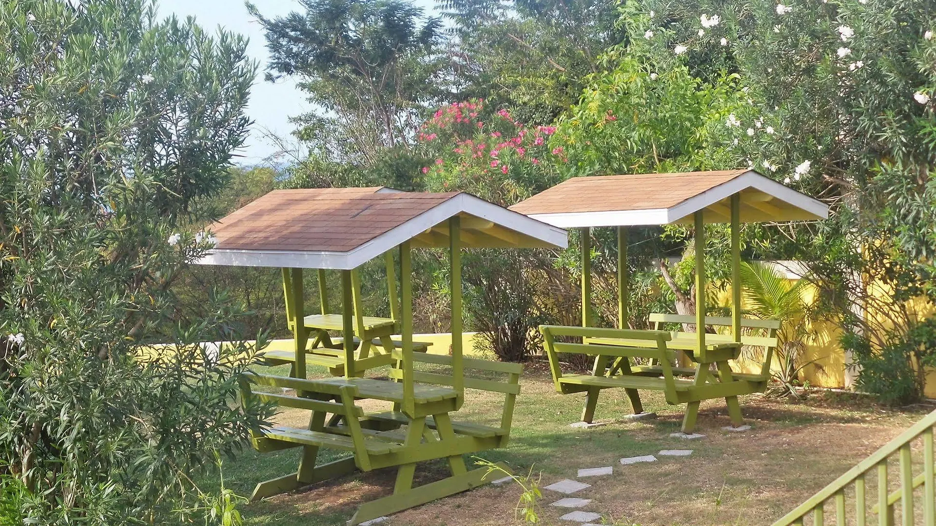 Grooms Beach Villa & Resort St. George's
