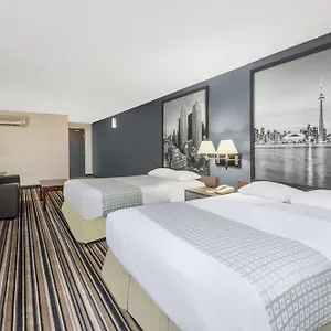 Super 8 By Wyndham Downtown Canada